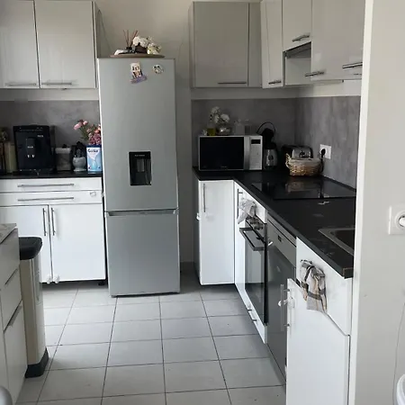 Apparentement Proche Paris Avec Terrasse Vue Degagee 아파트 베종